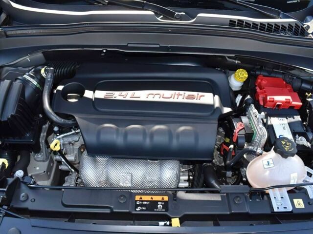 Сірий Джип Інша, об'ємом двигуна 2.4 л та пробігом 33 тис. км за 13200 $, фото 17 на Automoto.ua