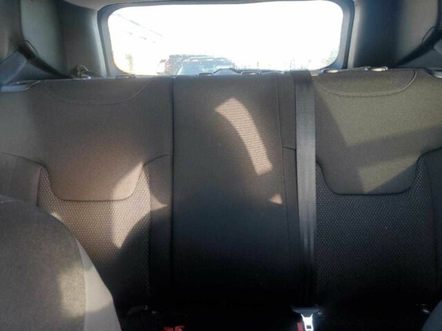 Серый Джип Другая, объемом двигателя 2.4 л и пробегом 149 тыс. км за 1900 $, фото 9 на Automoto.ua