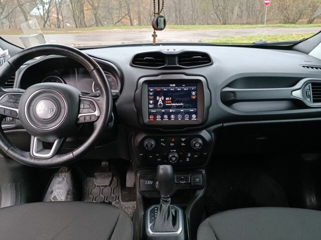 Сірий Джип Інша, об'ємом двигуна 1.3 л та пробігом 49 тис. км за 19490 $, фото 2 на Automoto.ua