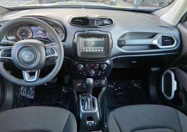 Серый Джип Другая, объемом двигателя 2.4 л и пробегом 37 тыс. км за 3600 $, фото 5 на Automoto.ua