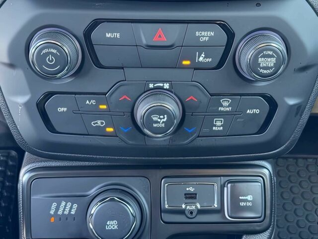 Серый Джип Другая, объемом двигателя 1.3 л и пробегом 27 тыс. км за 6500 $, фото 10 на Automoto.ua