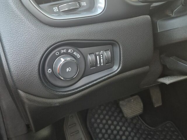 Серый Джип Другая, объемом двигателя 1.3 л и пробегом 53 тыс. км за 18900 $, фото 10 на Automoto.ua