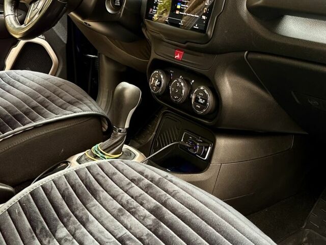 Синий Джип Другая, объемом двигателя 2.4 л и пробегом 103 тыс. км за 12700 $, фото 7 на Automoto.ua