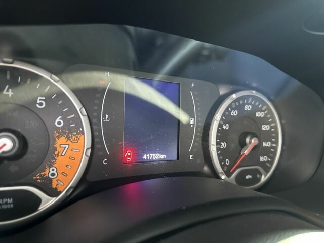 Синий Джип Другая, объемом двигателя 2.4 л и пробегом 41 тыс. км за 4600 $, фото 6 на Automoto.ua