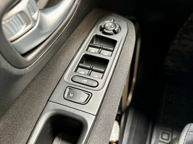 Синий Джип Другая, объемом двигателя 2.4 л и пробегом 103 тыс. км за 12700 $, фото 14 на Automoto.ua