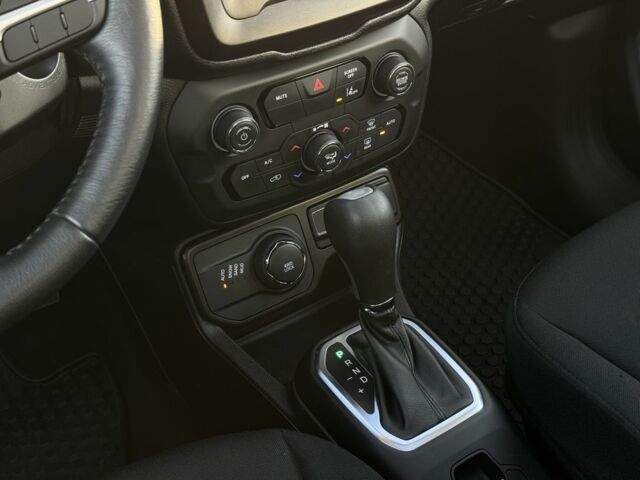 Синий Джип Другая, объемом двигателя 2.4 л и пробегом 146 тыс. км за 14900 $, фото 17 на Automoto.ua