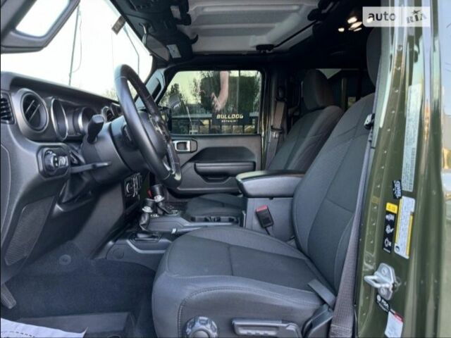 Зелений Джип Інша, об'ємом двигуна 3 л та пробігом 32 тис. км за 67000 $, фото 18 на Automoto.ua