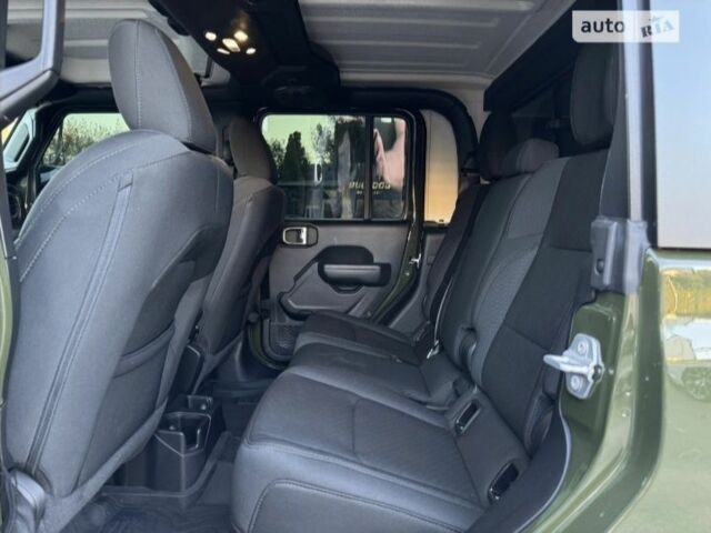 Зелений Джип Інша, об'ємом двигуна 3 л та пробігом 32 тис. км за 67000 $, фото 21 на Automoto.ua