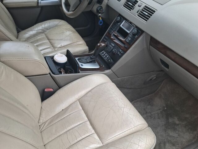 Зеленый Джип Другая, объемом двигателя 0 л и пробегом 300 тыс. км за 5300 $, фото 4 на Automoto.ua