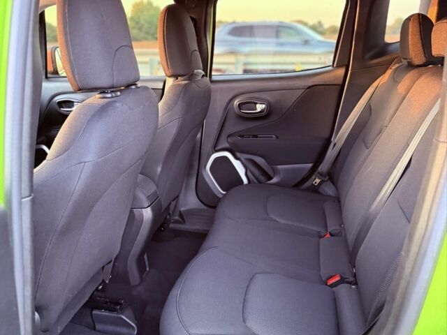 Зеленый Джип Другая, объемом двигателя 2.4 л и пробегом 161 тыс. км за 12700 $, фото 7 на Automoto.ua