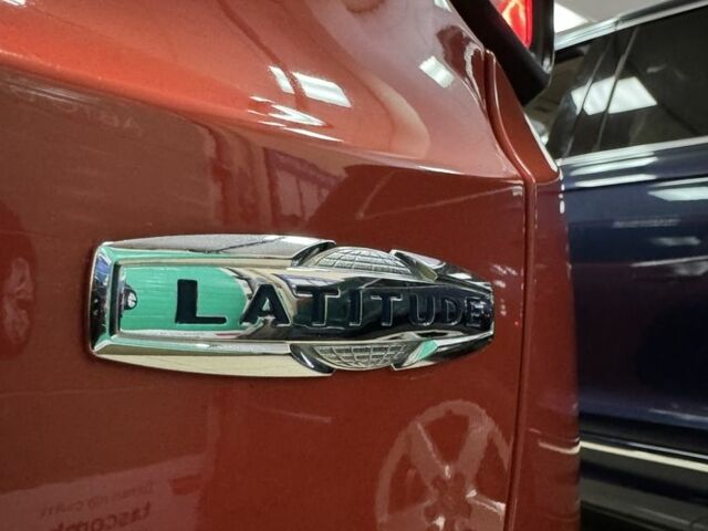 Помаранчевий Джип Інша, об'ємом двигуна 2.4 л та пробігом 135 тис. км за 12400 $, фото 3 на Automoto.ua