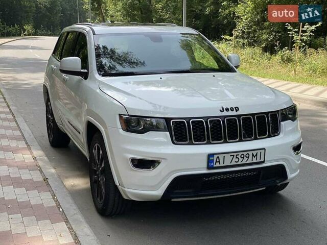 Белый Джип Гранд Чероки, объемом двигателя 3.6 л и пробегом 126 тыс. км за 25000 $, фото 2 на Automoto.ua