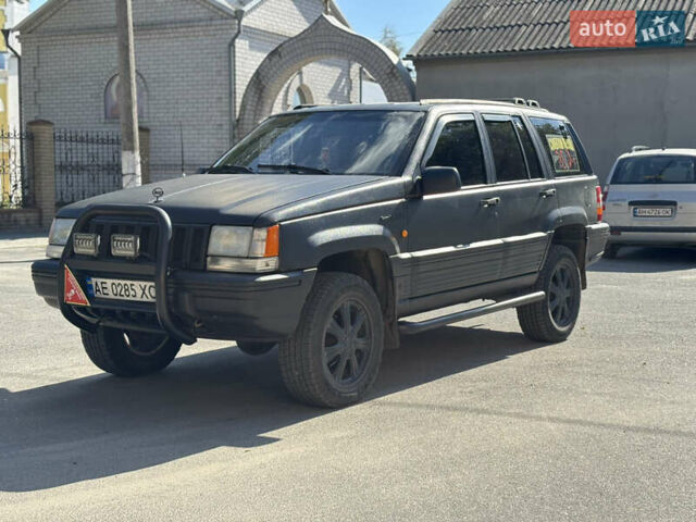 Белый Джип Гранд Чероки, объемом двигателя 3.96 л и пробегом 270 тыс. км за 6800 $, фото 2 на Automoto.ua