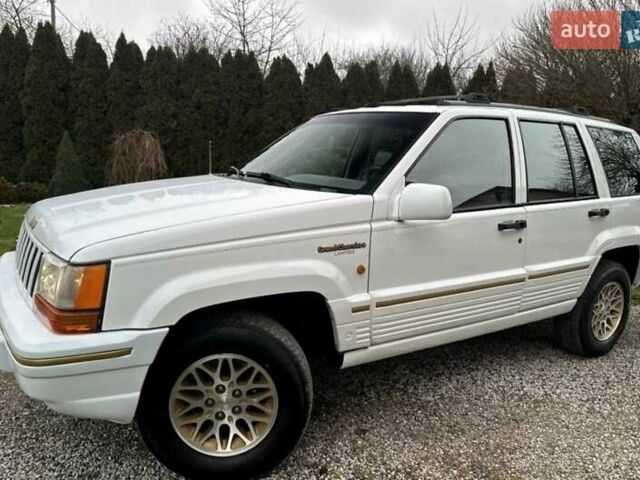 Белый Джип Гранд Чероки, объемом двигателя 3 л и пробегом 268 тыс. км за 3800 $, фото 1 на Automoto.ua