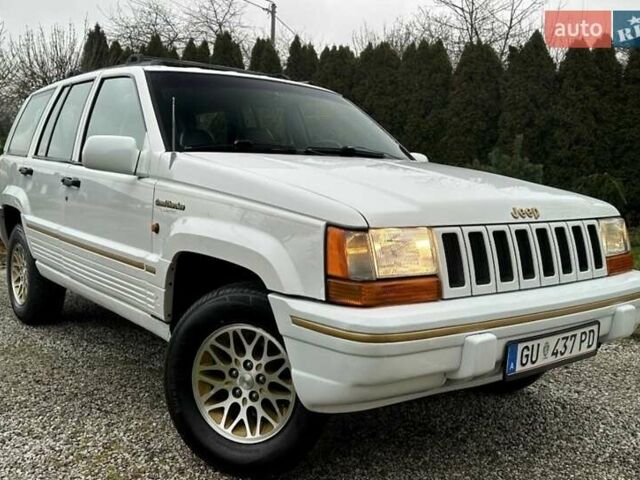 Белый Джип Гранд Чероки, объемом двигателя 3 л и пробегом 268 тыс. км за 3800 $, фото 2 на Automoto.ua