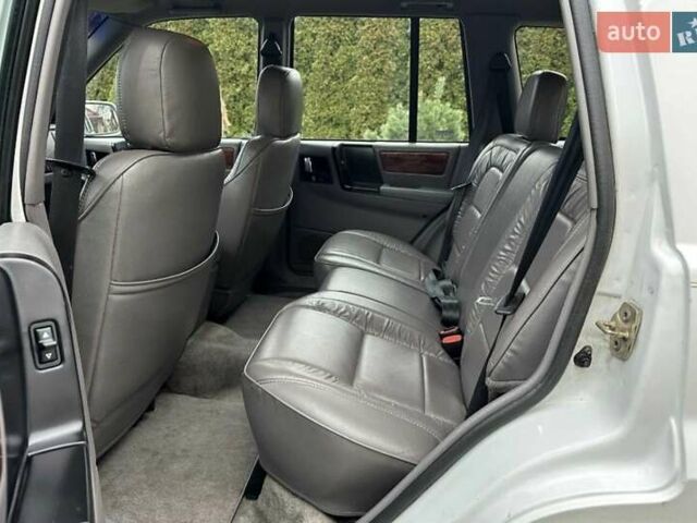 Белый Джип Гранд Чероки, объемом двигателя 3 л и пробегом 268 тыс. км за 3800 $, фото 6 на Automoto.ua