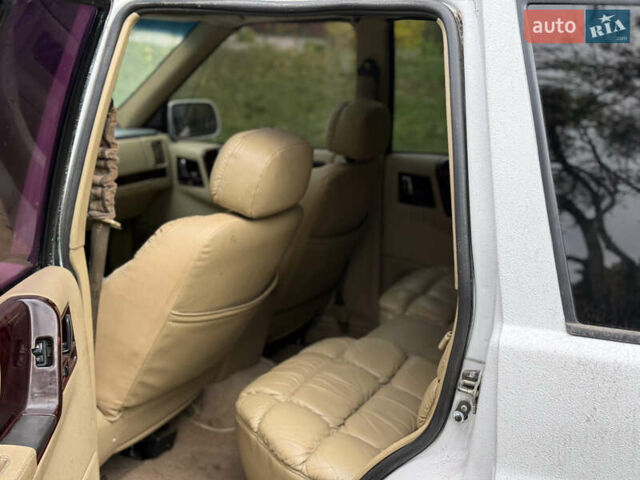 Белый Джип Гранд Чероки, объемом двигателя 5.2 л и пробегом 280 тыс. км за 6500 $, фото 7 на Automoto.ua