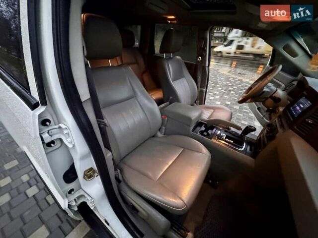 Белый Джип Гранд Чероки, объемом двигателя 4.7 л и пробегом 228 тыс. км за 7400 $, фото 48 на Automoto.ua