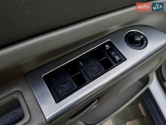 Белый Джип Гранд Чероки, объемом двигателя 4.7 л и пробегом 228 тыс. км за 7400 $, фото 37 на Automoto.ua