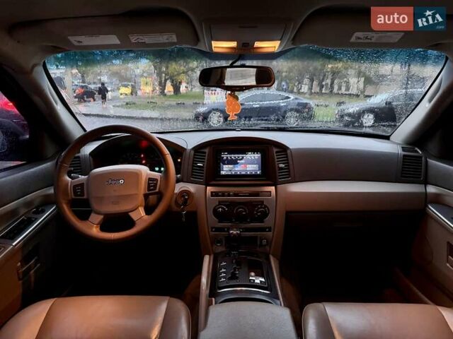 Белый Джип Гранд Чероки, объемом двигателя 4.7 л и пробегом 228 тыс. км за 7400 $, фото 75 на Automoto.ua