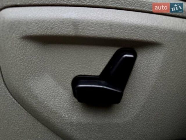 Белый Джип Гранд Чероки, объемом двигателя 4.7 л и пробегом 228 тыс. км за 7400 $, фото 43 на Automoto.ua