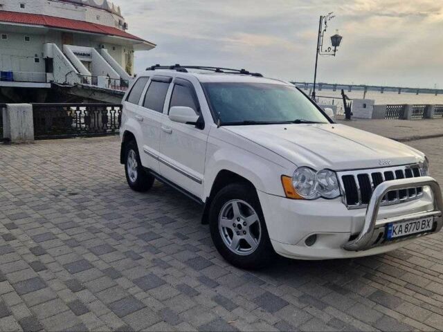Джип Grand Cherokee 2008 у Дніпро (Дніпропетровську) на Automoto.ua Білий Джип Grand Cherokee, об'ємом двигуна 3 л та пробігом 230 тис. км за 9641 $, фото 1 на Automoto.ua