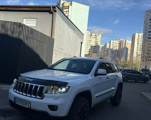 Білий Джип Grand Cherokee, об'ємом двигуна 2.99 л та пробігом 250 тис. км за 12999 $, фото 7 на Automoto.ua