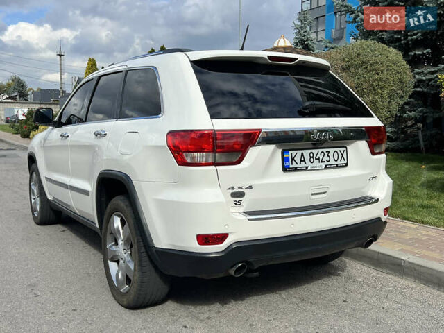 Белый Джип Гранд Чероки, объемом двигателя 2.99 л и пробегом 285 тыс. км за 12999 $, фото 4 на Automoto.ua