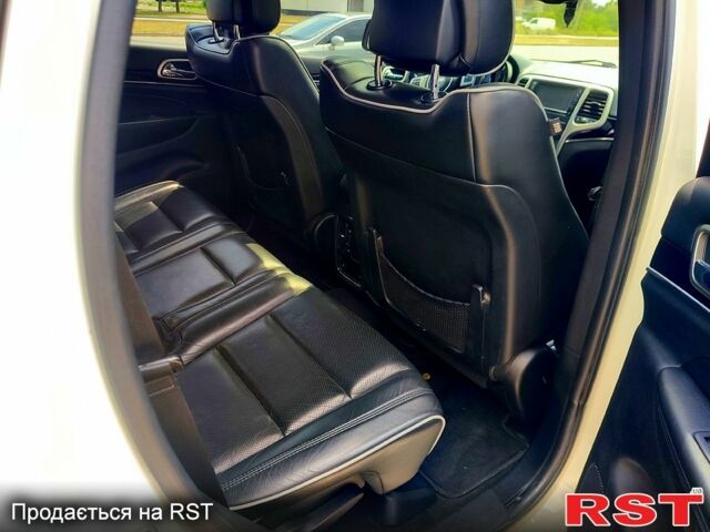 Білий Джип Grand Cherokee, об'ємом двигуна 3 л та пробігом 285 тис. км за 12800 $, фото 5 на Automoto.ua