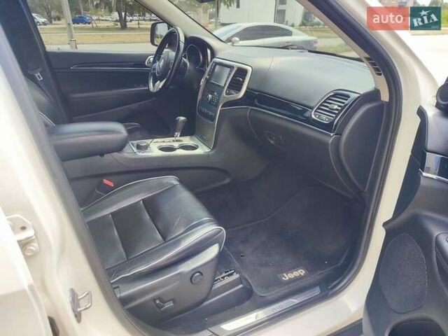 Білий Джип Grand Cherokee, об'ємом двигуна 3 л та пробігом 285 тис. км за 13350 $, фото 11 на Automoto.ua