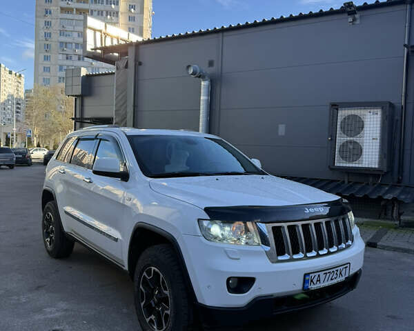 Білий Джип Grand Cherokee, об'ємом двигуна 2.99 л та пробігом 250 тис. км за 12999 $, фото 16 на Automoto.ua