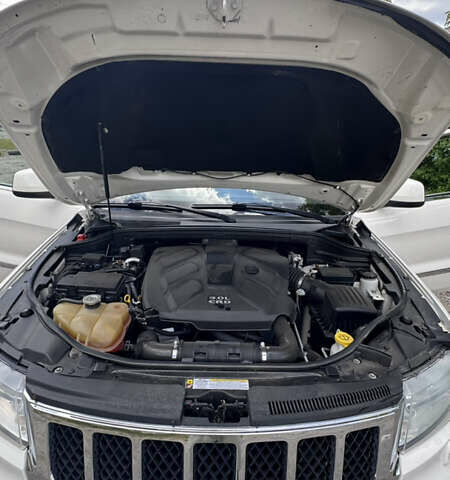 Белый Джип Гранд Чероки, объемом двигателя 2.99 л и пробегом 315 тыс. км за 17500 $, фото 6 на Automoto.ua