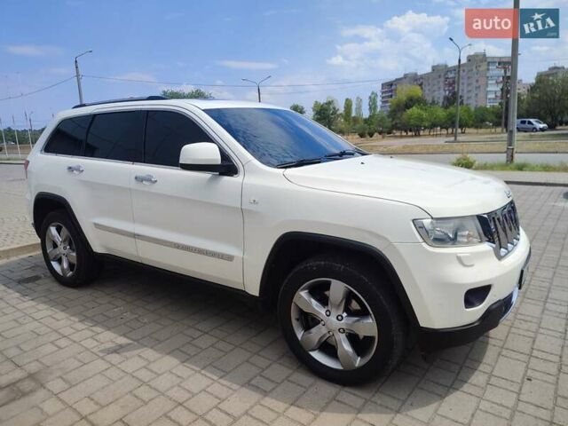 Білий Джип Grand Cherokee, об'ємом двигуна 3 л та пробігом 285 тис. км за 13350 $, фото 15 на Automoto.ua