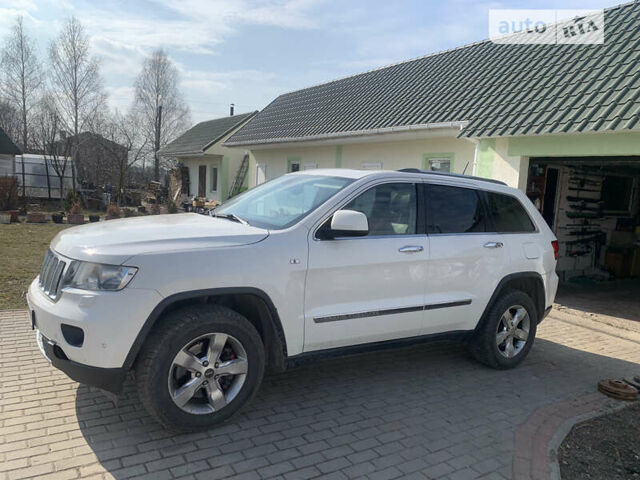 Білий Джип Grand Cherokee, об'ємом двигуна 2.99 л та пробігом 258 тис. км за 15000 $, фото 7 на Automoto.ua