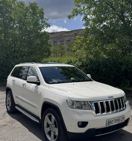 Белый Джип Гранд Чероки, объемом двигателя 2.99 л и пробегом 315 тыс. км за 17500 $, фото 2 на Automoto.ua