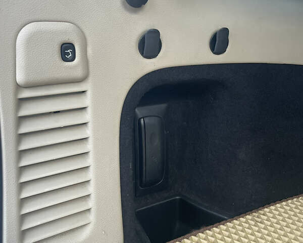 Білий Джип Grand Cherokee, об'ємом двигуна 2.99 л та пробігом 189 тис. км за 18000 $, фото 18 на Automoto.ua