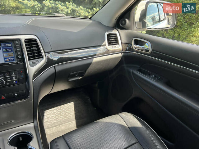 Білий Джип Grand Cherokee, об'ємом двигуна 2.99 л та пробігом 290 тис. км за 15500 $, фото 41 на Automoto.ua