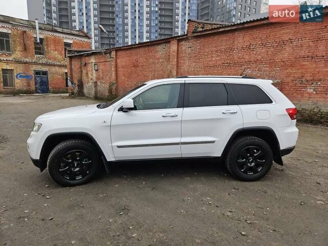 Білий Джип Grand Cherokee, об'ємом двигуна 2.99 л та пробігом 239 тис. км за 17500 $, фото 11 на Automoto.ua