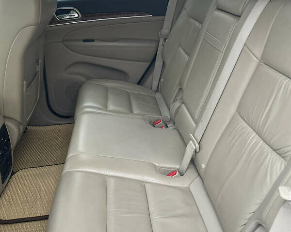 Білий Джип Grand Cherokee, об'ємом двигуна 2.99 л та пробігом 189 тис. км за 18000 $, фото 22 на Automoto.ua