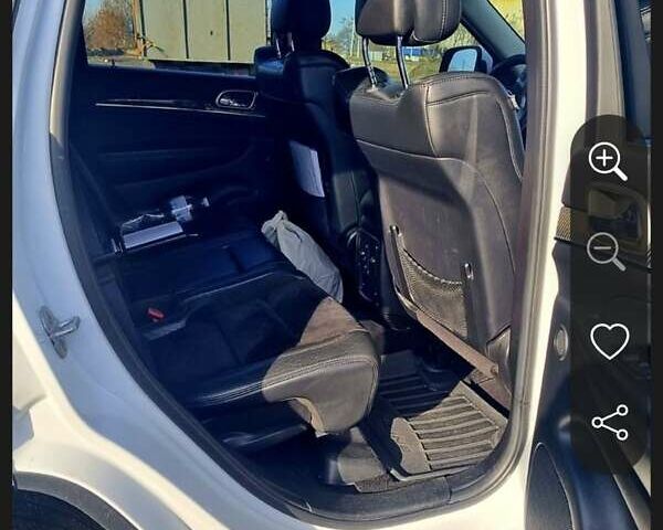 Белый Джип Гранд Чероки, объемом двигателя 3 л и пробегом 255 тыс. км за 16500 $, фото 3 на Automoto.ua