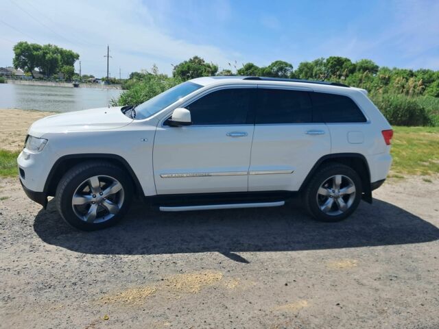 Белый Джип Гранд Чероки, объемом двигателя 3 л и пробегом 165 тыс. км за 15500 $, фото 3 на Automoto.ua