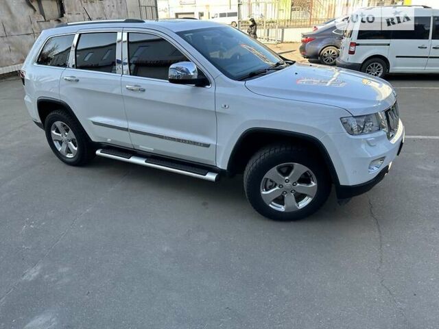 Білий Джип Grand Cherokee, об'ємом двигуна 2.99 л та пробігом 108 тис. км за 21500 $, фото 3 на Automoto.ua