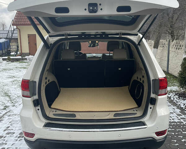 Білий Джип Grand Cherokee, об'ємом двигуна 2.99 л та пробігом 189 тис. км за 18000 $, фото 16 на Automoto.ua