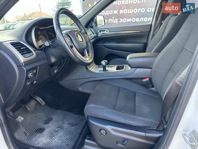 Белый Джип Гранд Чероки, объемом двигателя 3.6 л и пробегом 239 тыс. км за 15700 $, фото 8 на Automoto.ua