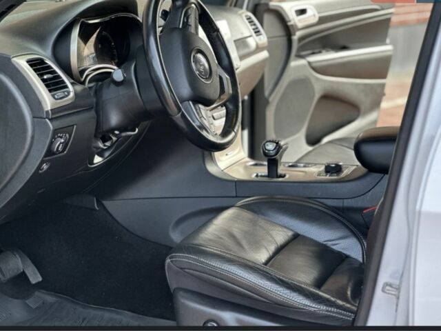 Білий Джип Grand Cherokee, об'ємом двигуна 3 л та пробігом 150 тис. км за 18600 $, фото 2 на Automoto.ua