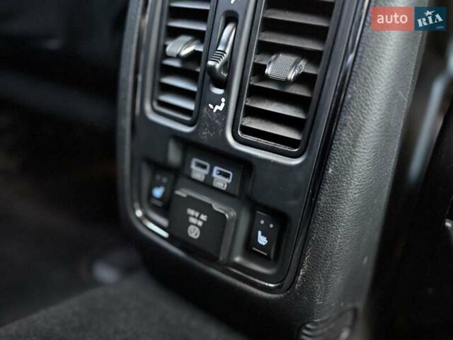 Белый Джип Гранд Чероки, объемом двигателя 3.6 л и пробегом 179 тыс. км за 18300 $, фото 5 на Automoto.ua