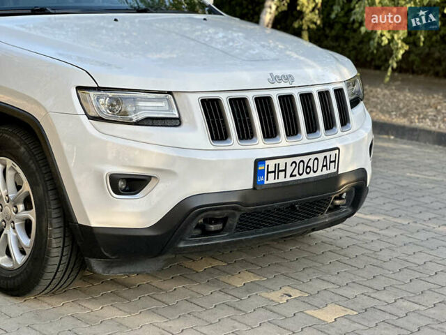 Белый Джип Гранд Чероки, объемом двигателя 2.99 л и пробегом 145 тыс. км за 19700 $, фото 5 на Automoto.ua