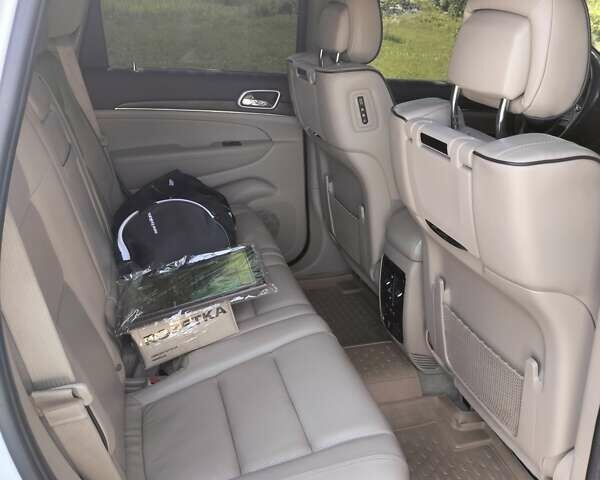 Білий Джип Grand Cherokee, об'ємом двигуна 3.6 л та пробігом 260 тис. км за 15300 $, фото 7 на Automoto.ua