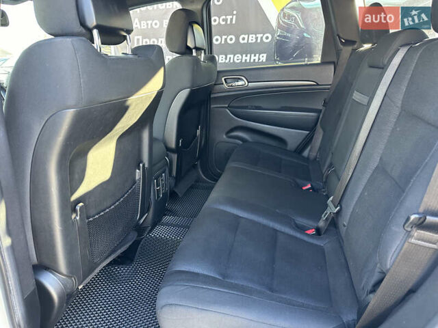 Белый Джип Гранд Чероки, объемом двигателя 3.6 л и пробегом 239 тыс. км за 15700 $, фото 9 на Automoto.ua