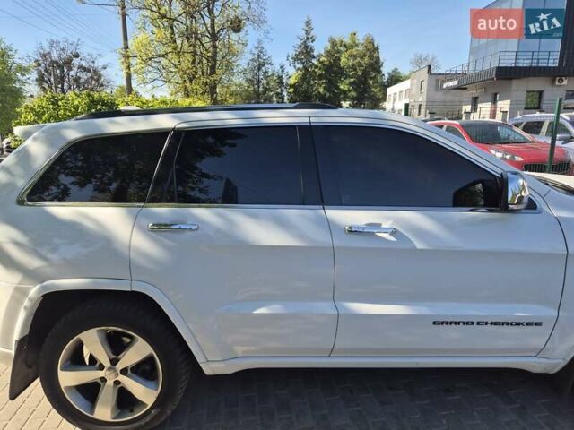 Білий Джип Grand Cherokee, об'ємом двигуна 3.6 л та пробігом 260 тис. км за 15300 $, фото 1 на Automoto.ua